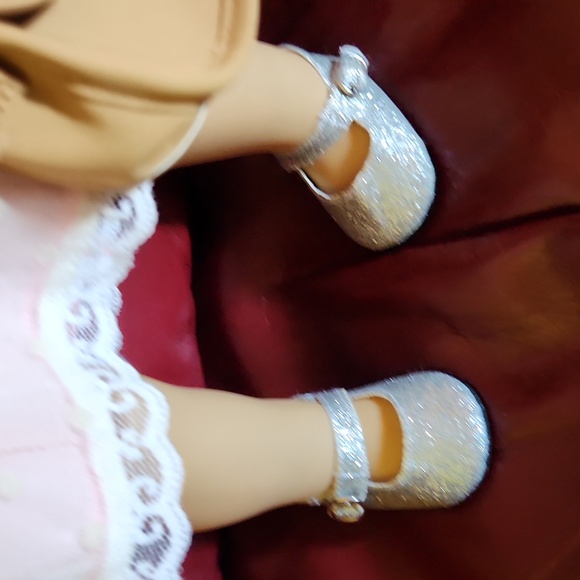 American Girl Samantha with books and DVD - Picture 4 of 9